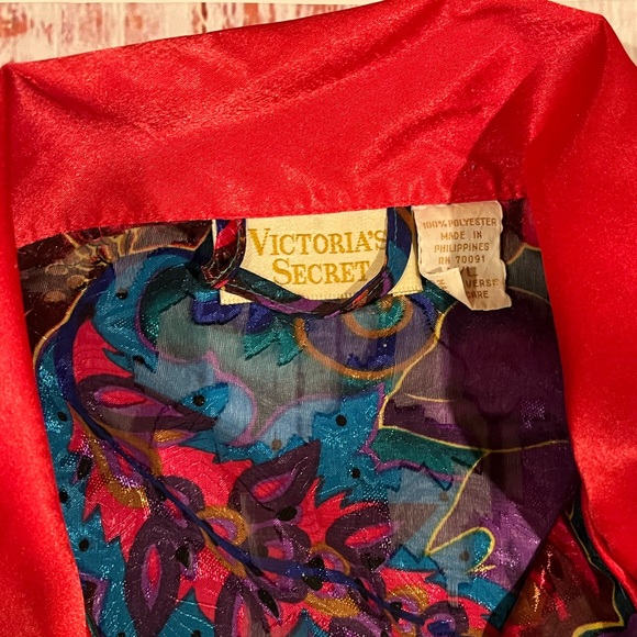 Victoria's Secret Gold Label Vintage Floral Satin Robe with Red Trim size M/L - Picture 4 of 4
